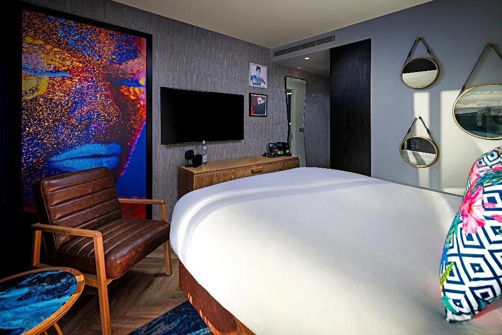 DOUBLE SUPERIOR KING BED Room, NYX Hotel Dublin Portobello, Dublin