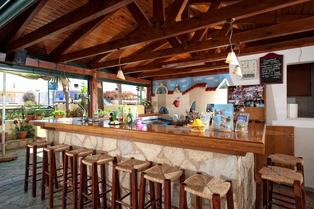 Bar, Kiriakos Studios Apartments, Crete