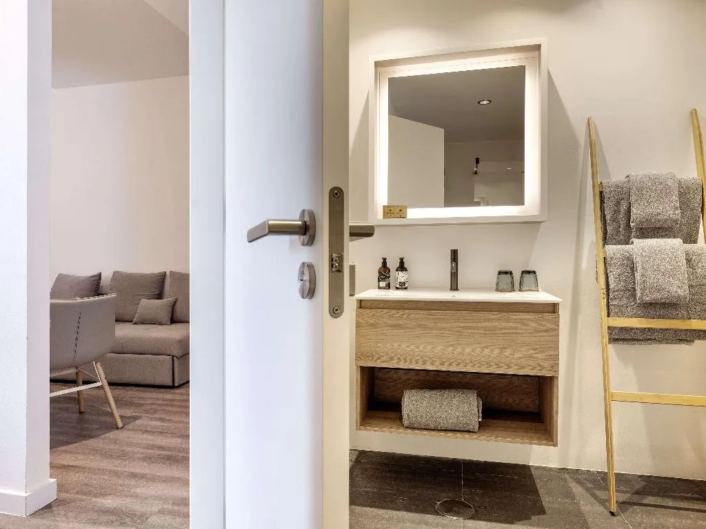 JUNIOR SUITE STANDARD Room, Innside Barcelona Aeropuerto, Barcelona