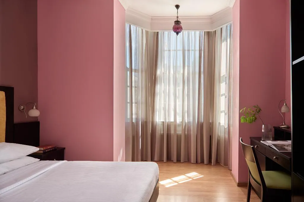 Double or Twin STANDARD Room, Delphi Art Hotel, Athens
