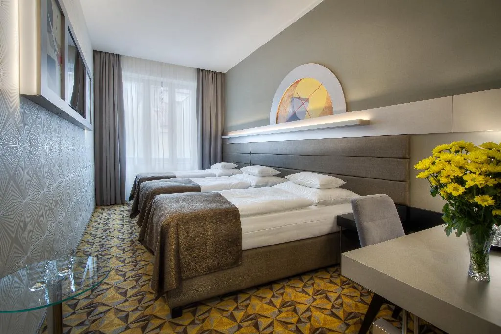 TRIPLE STANDARD Room, Essence, Prague