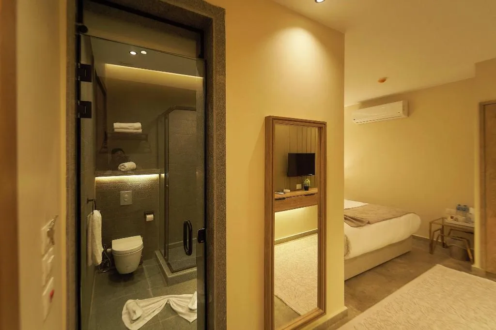 Room, Pyramids Secret Hotel, Cairo