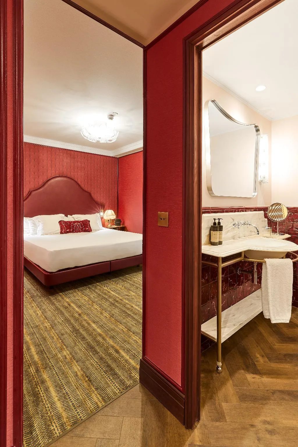 Double or Twin SUPERIOR Room, España Ocean Drive Newly Renovated, Barcelona