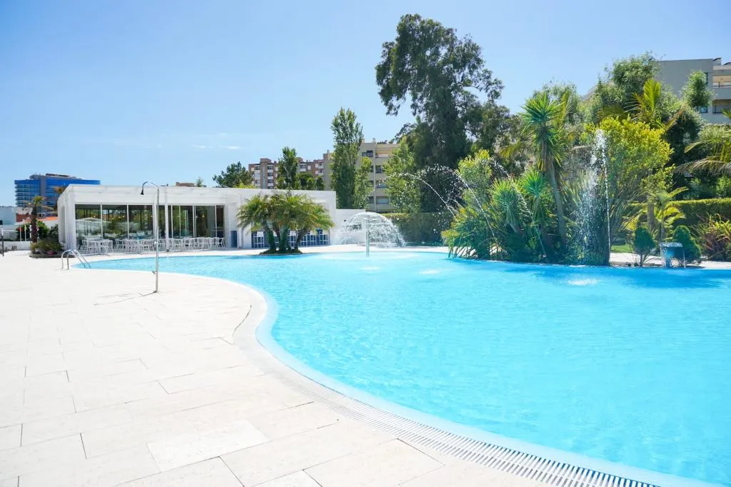 Pool, Malibu Foz – La Maison Younan, Porto