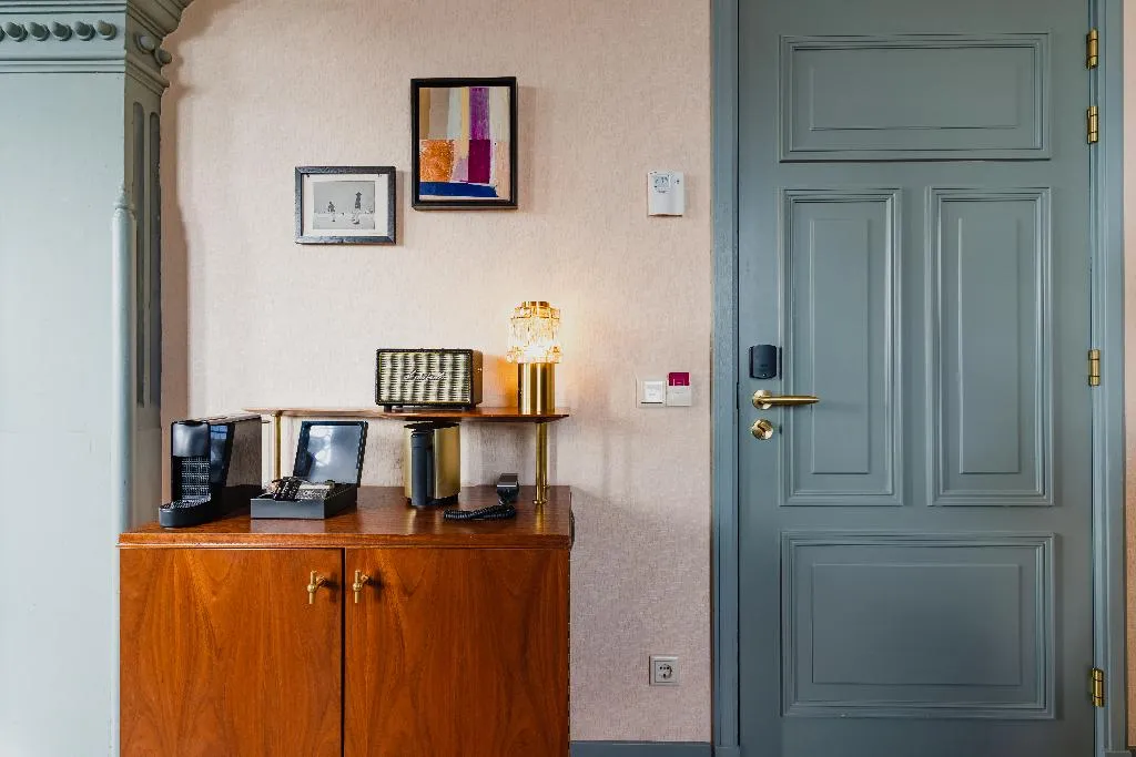 SUITE KING SIZE BED Room, Hotel Mercier, Amsterdam