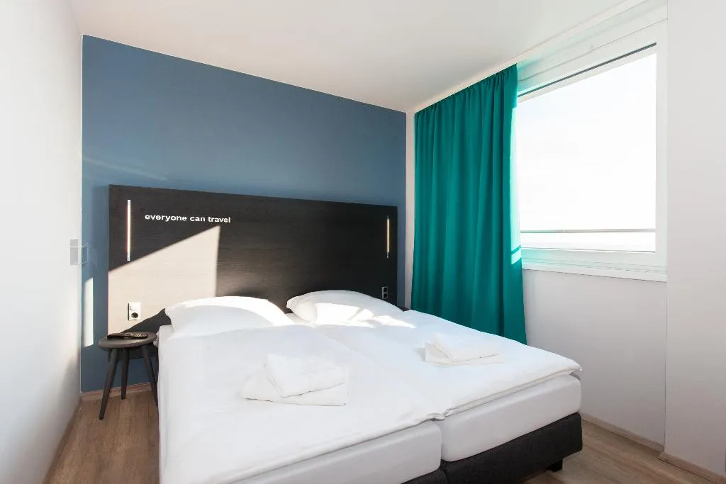 TWIN STANDARD Room, a&o Prague Rhea, Prague