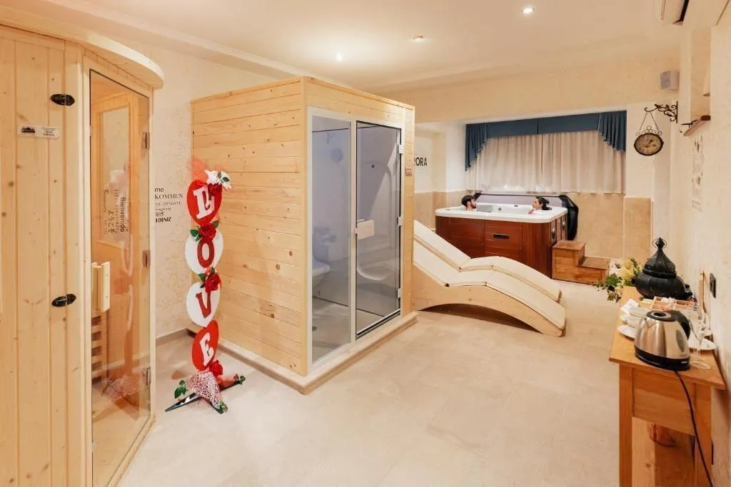 Sports and Entertainment, Hotel Aurora, Rome