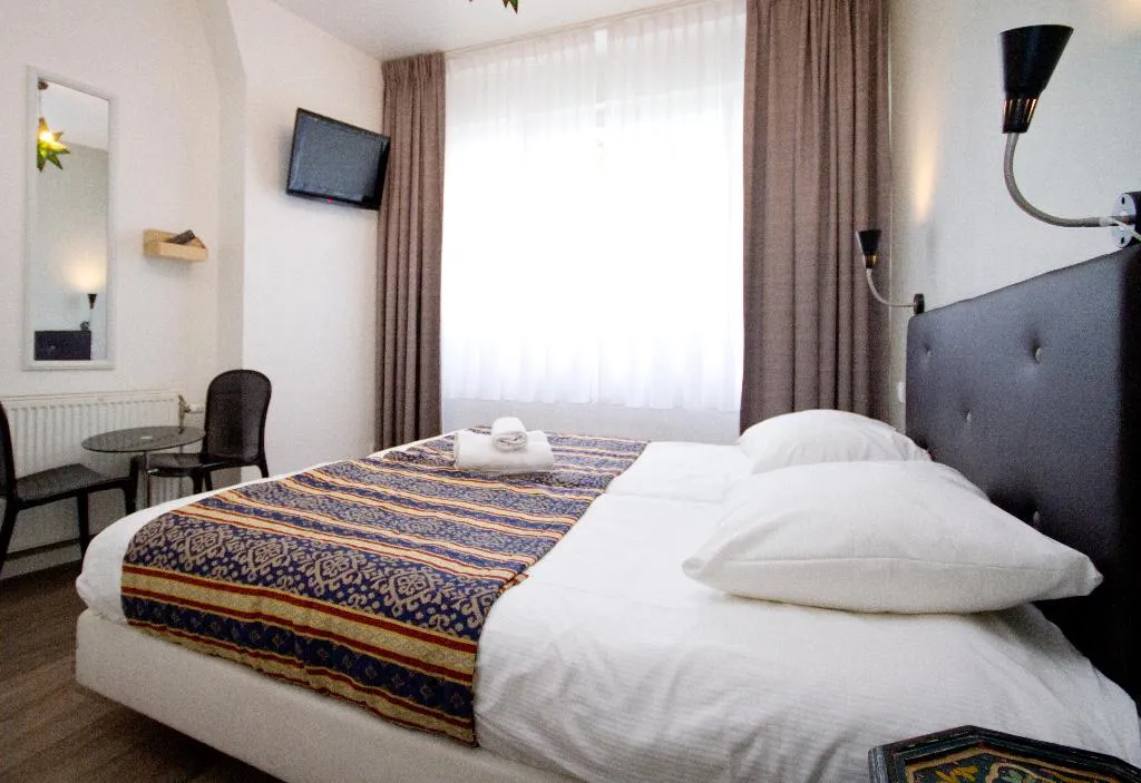 Double or Twin STANDARD Room, Acostar Hotel, Amsterdam