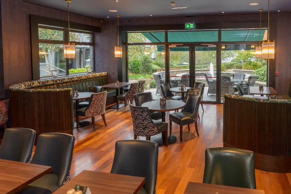 Bar, Newtown Park Hotel, Dublin