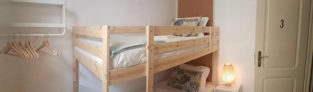 Room, Dukostel, Lisbon