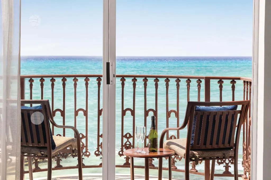 SUITE PREMIUM OCEAN FRONT Room, Wyndham Alltra Playa del Carmen Adults Only All In, Playa Del Carmen