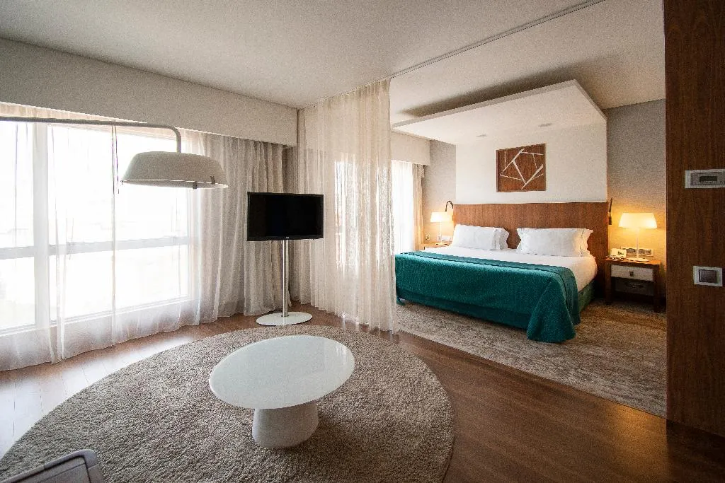 JUNIOR SUITE STANDARD Room, Epic SANA Lisboa, Lisbon