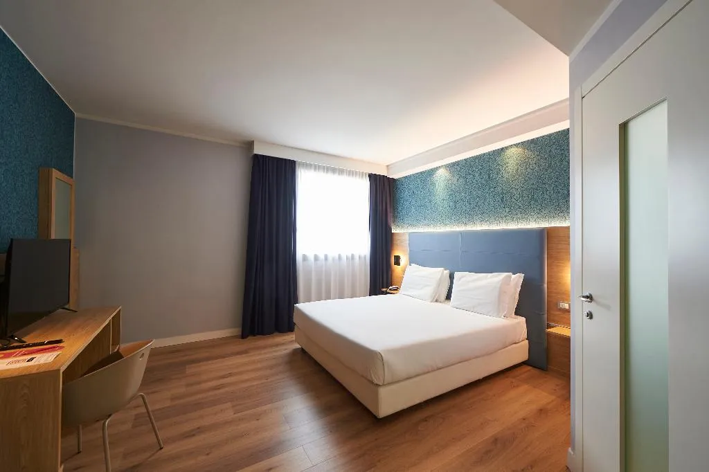 Room, Neo Hotel, Milan