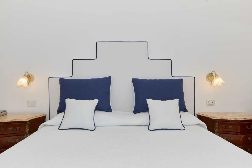 QUADRUPLE SEA VIEW WITH TERRACE Room, Hotel Conca D'Oro, Naples