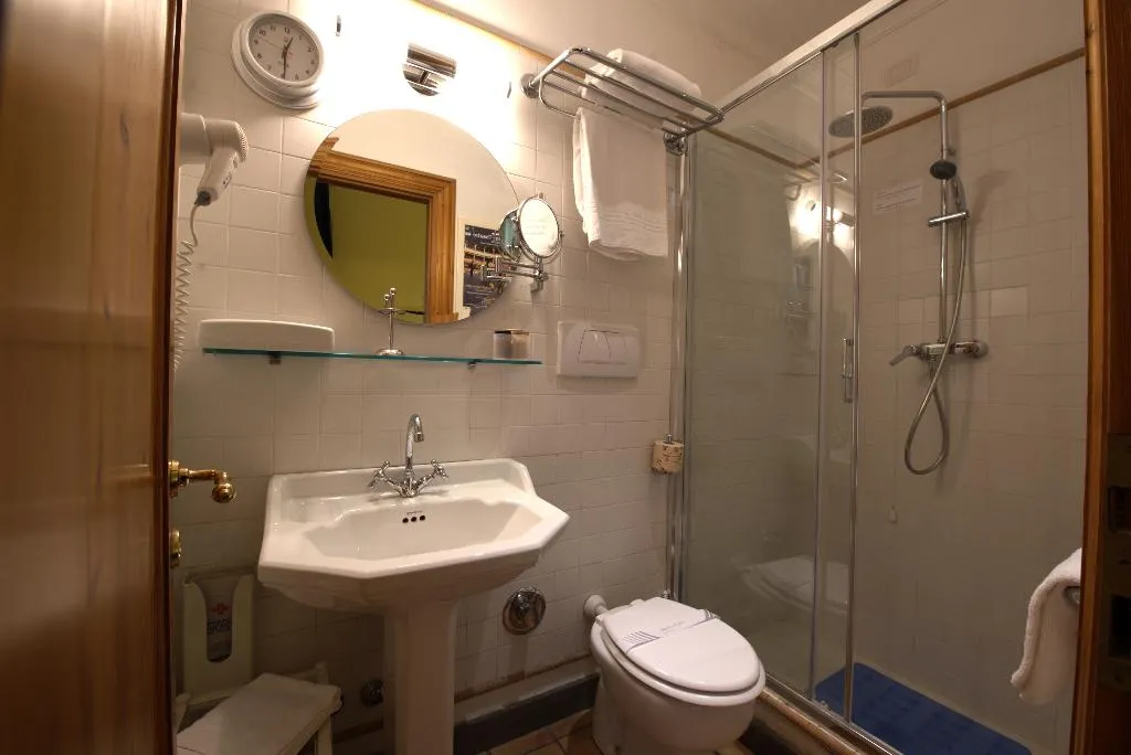 DOUBLE BASIC Room, Locanda Cairoli Hotel, Rome