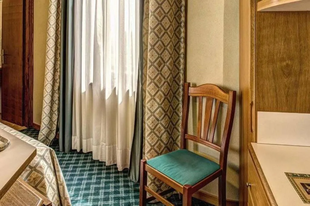 Room, Europa Signa, Florence