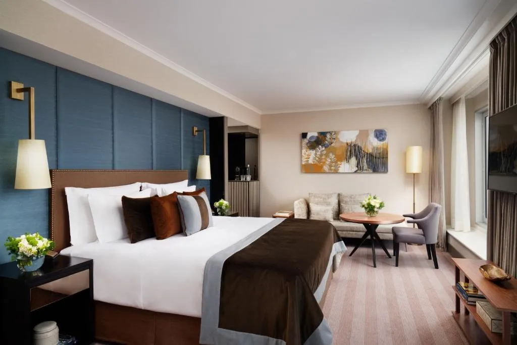 JUNIOR SUITE DELUXE Room, Corinthia Lisbon, Lisbon