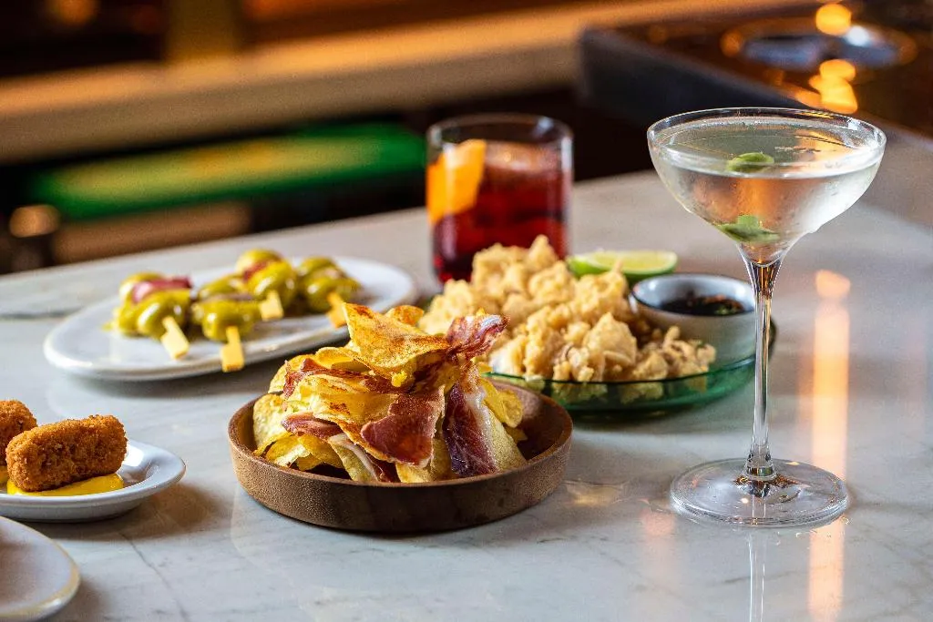 Bar, Radisson Blu 1882 Hotel, Barcelona Sagrada Familia, Barcelona