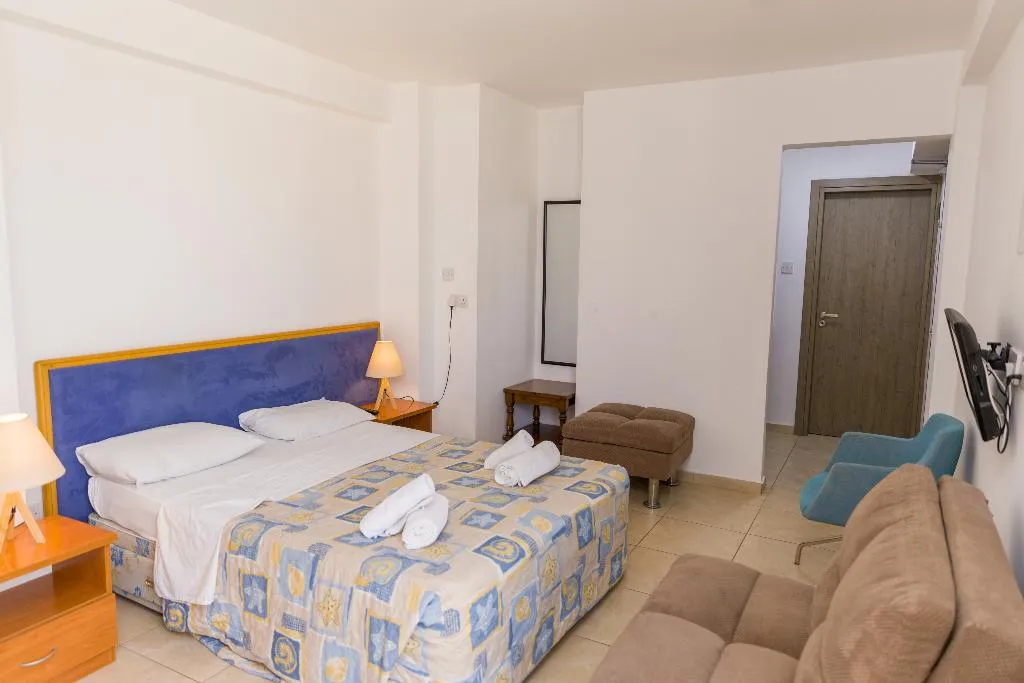 STUDIO STANDARD Room, Alecos Hotel Apts, Cyprus