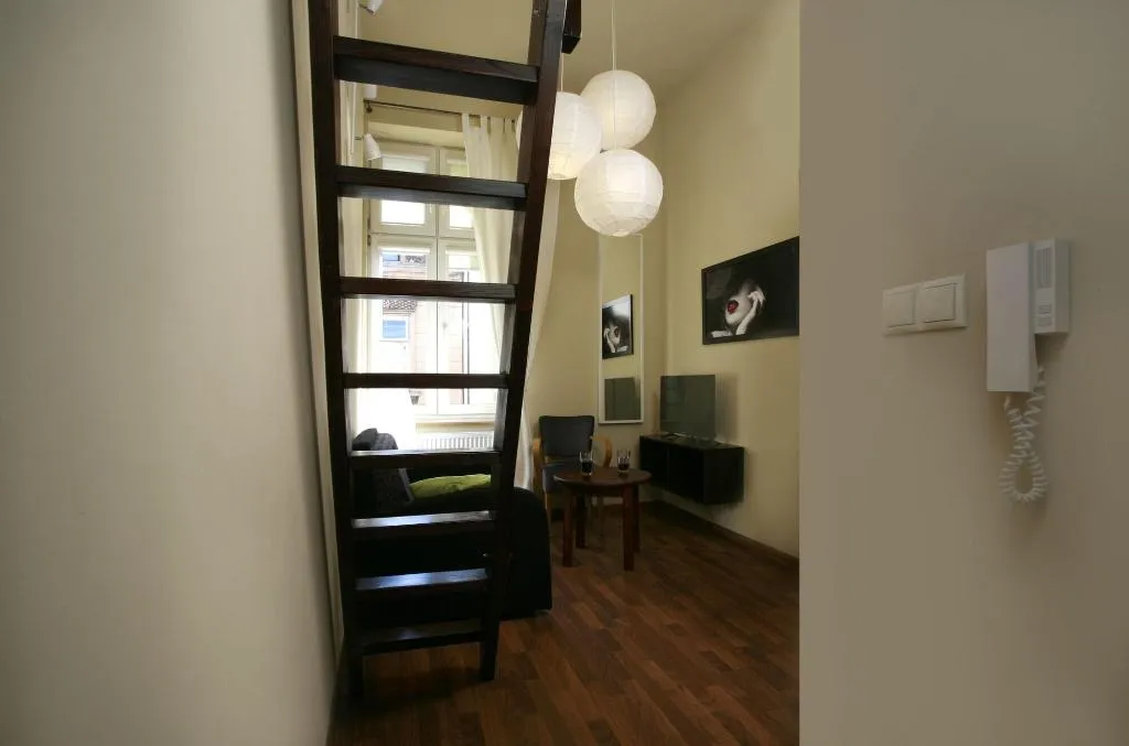 Room, Dom Turysty - Pokoje Goscinne, Krakow