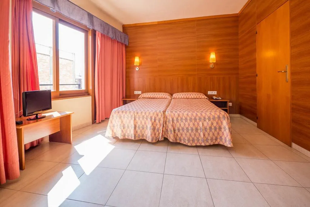 Room, Checkin Montpalau, Costa Brava