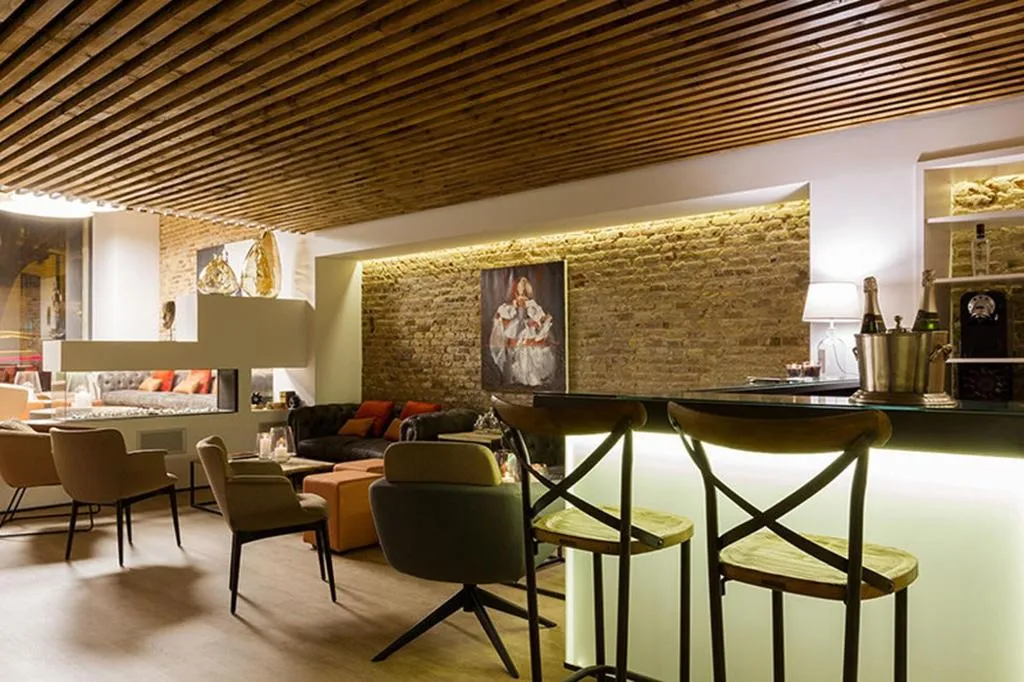 Bar, Hotel Well And Come, Barcelona