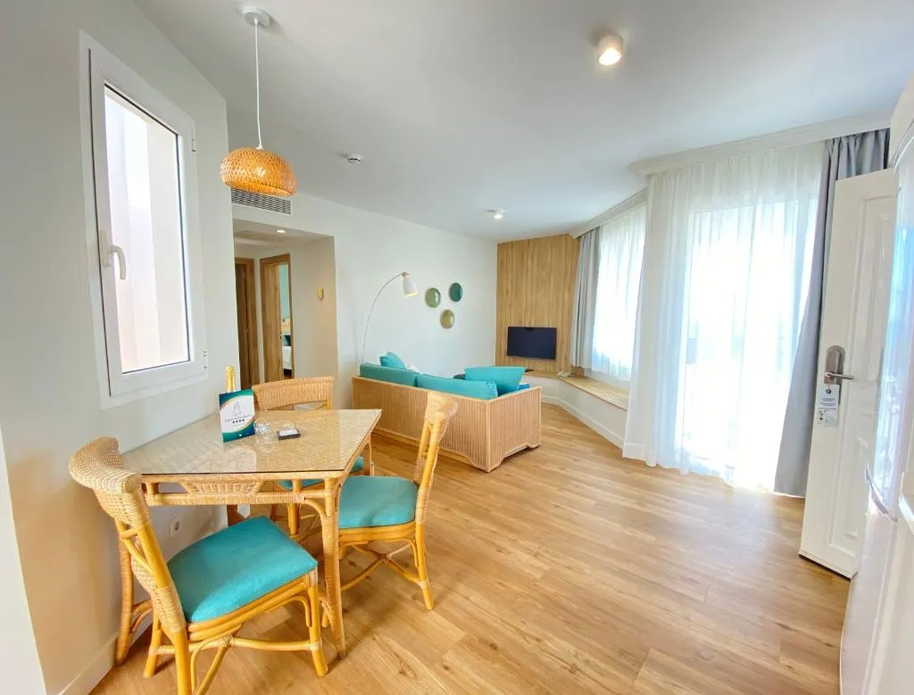 SUITE SEA VIEW CAPACITY 3 Room, Hotel Esmeralda Maris by LIVVO, Fuerteventura