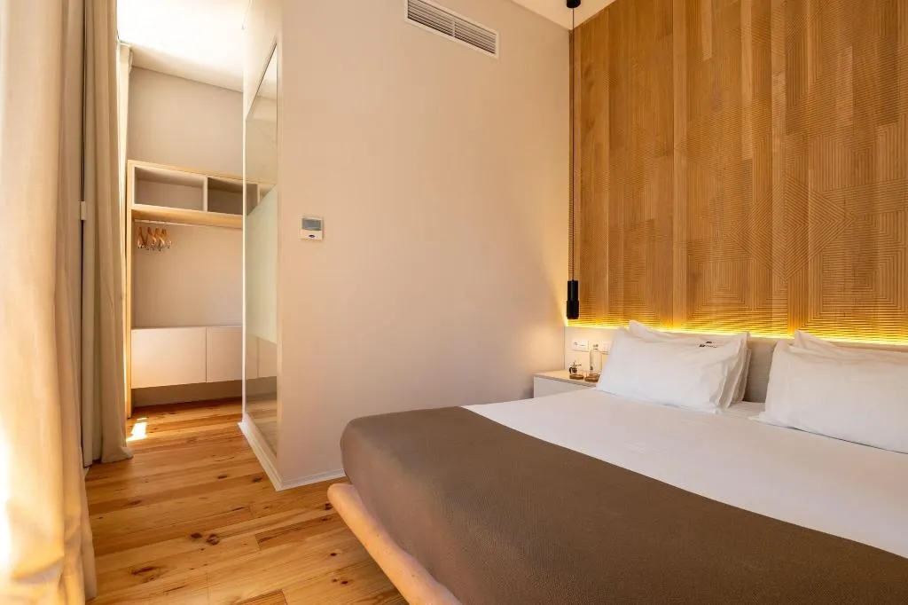 DOUBLE PREMIER QUEEN BED Room, Tempo FLH Hotels, Lisbon