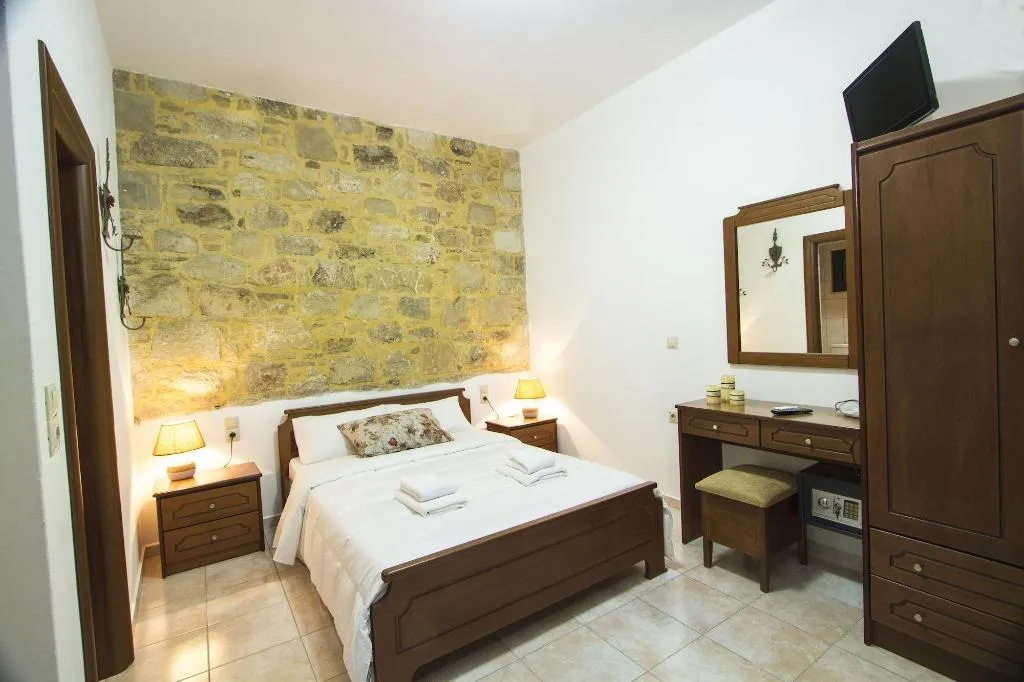Room, Agarathos, Crete