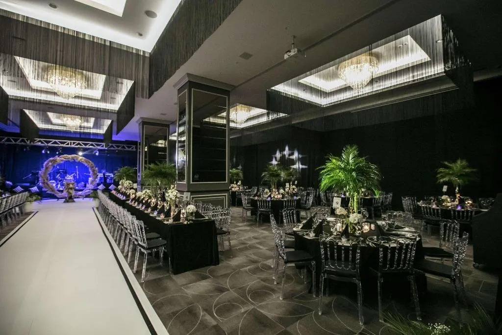 Restaurant, Doubletree By Hilton Izmir Airport, Izmir