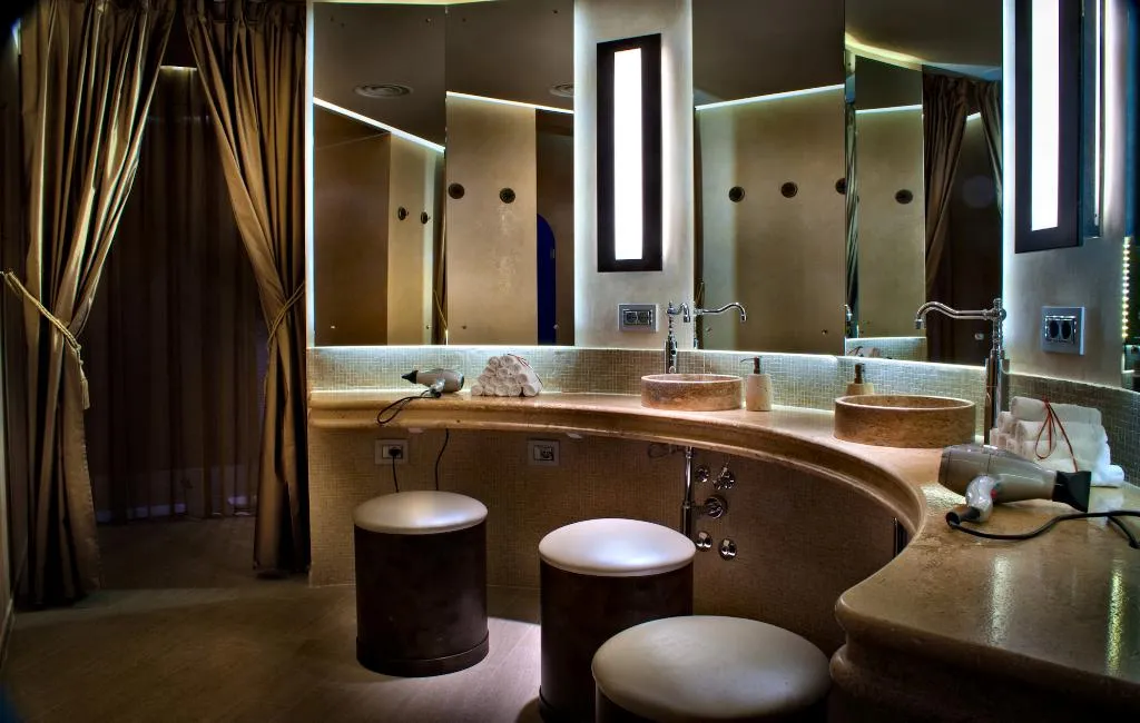 Sports and Entertainment, Chateau Monfort, Milan