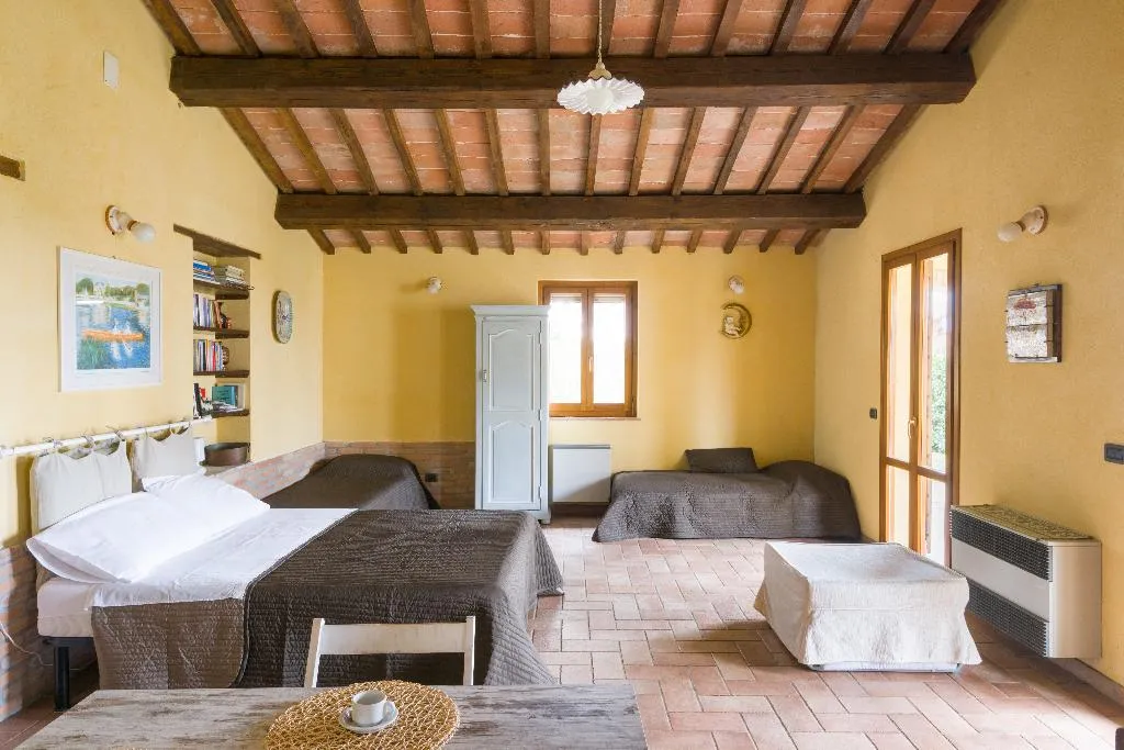 STUDIO CAPACITY 3 Room, Un Petit Paradis, Perugia