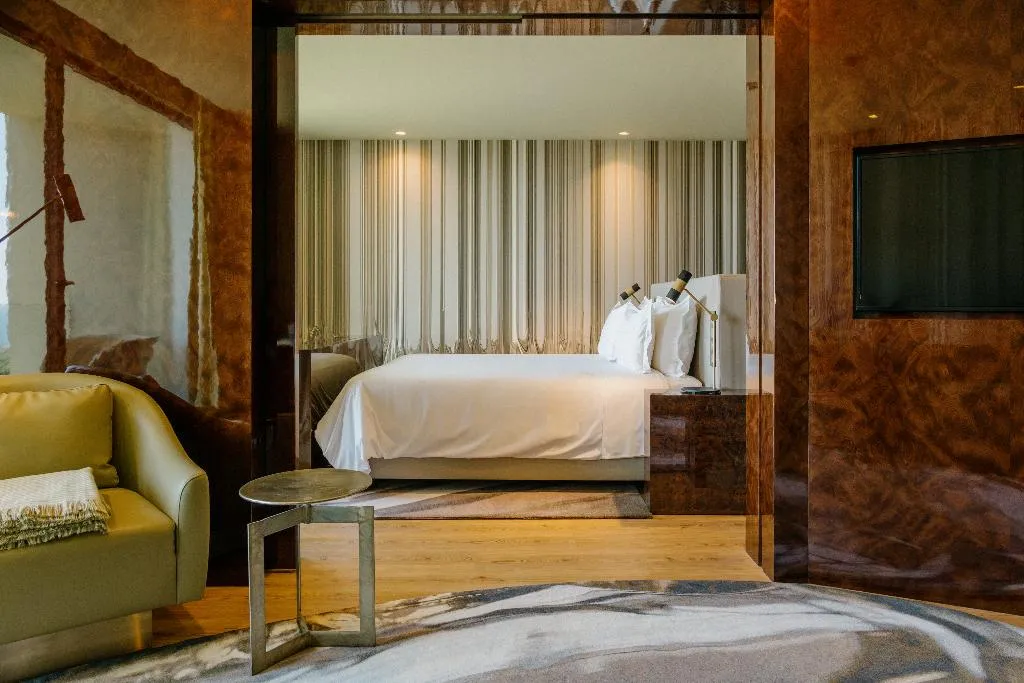 SUITE OCEAN VIEW WITH BALCONY Room, Vila Foz Hotel & Spa, Porto