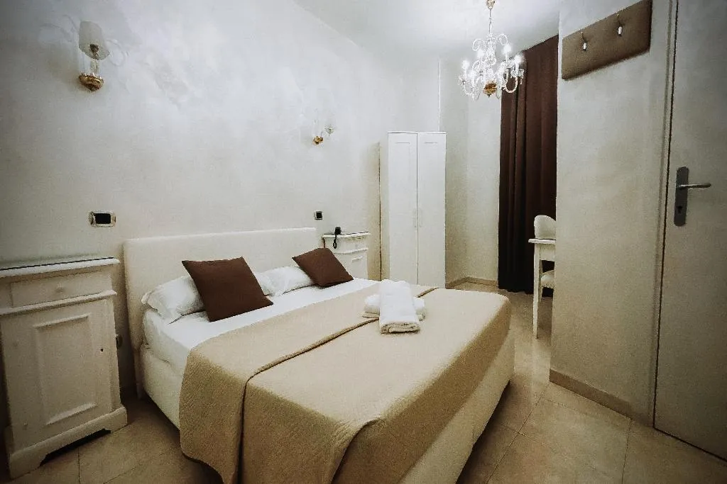 DOUBLE SINGLE USE STANDARD Room, Bee Queen Hotel, Naples