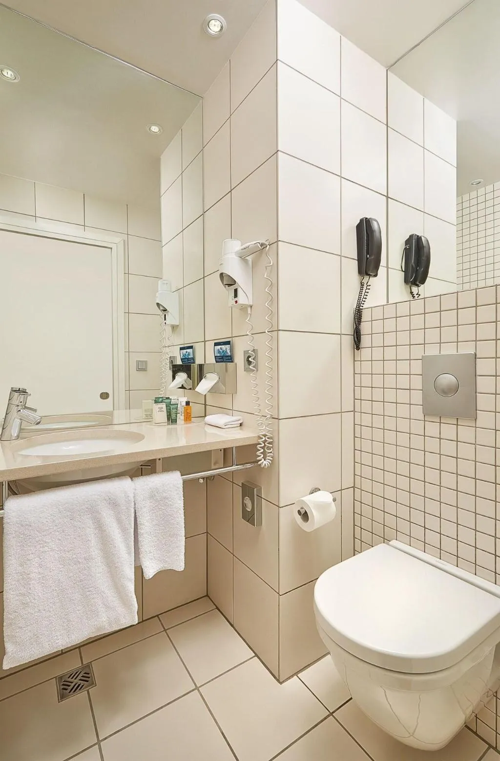 Room, Hilton Reykjavik Nordica, Reykjavik
