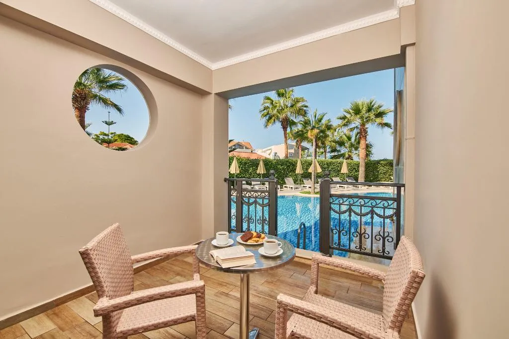 JUNIOR SUITE POOL VIEW Room, Palazetto Suites Zakynthos, Zante
