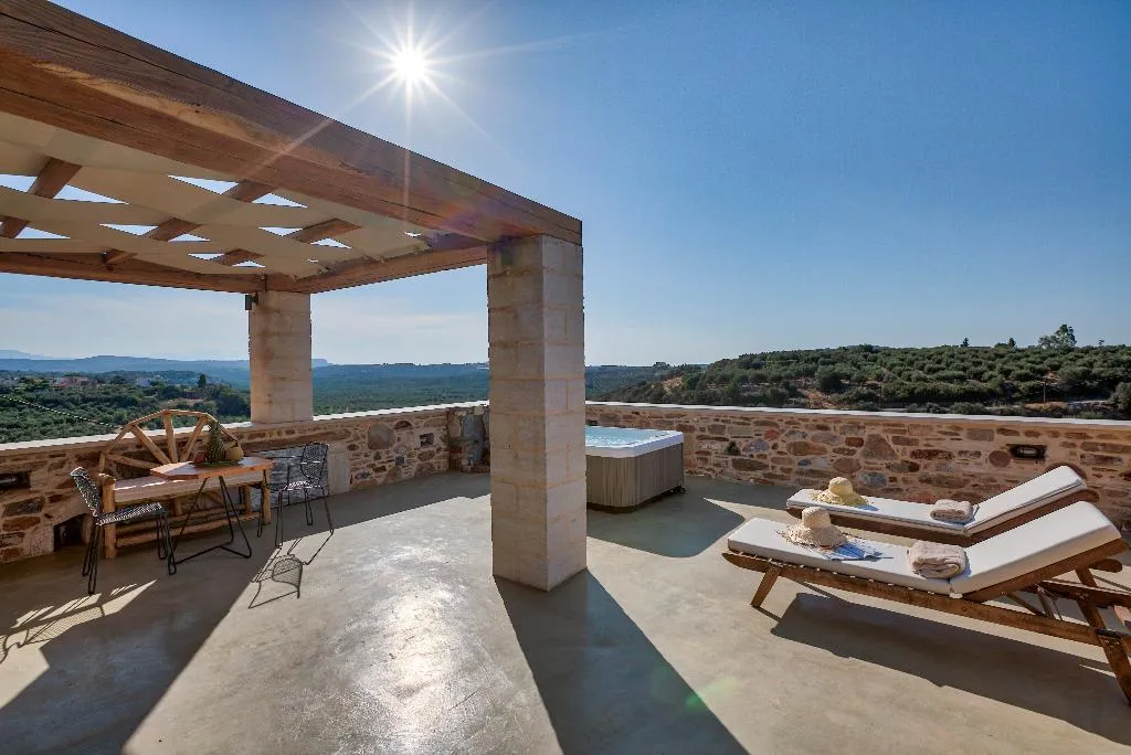SUITE WITH JACUZZI Room, Lameriana Secret Village, Crete