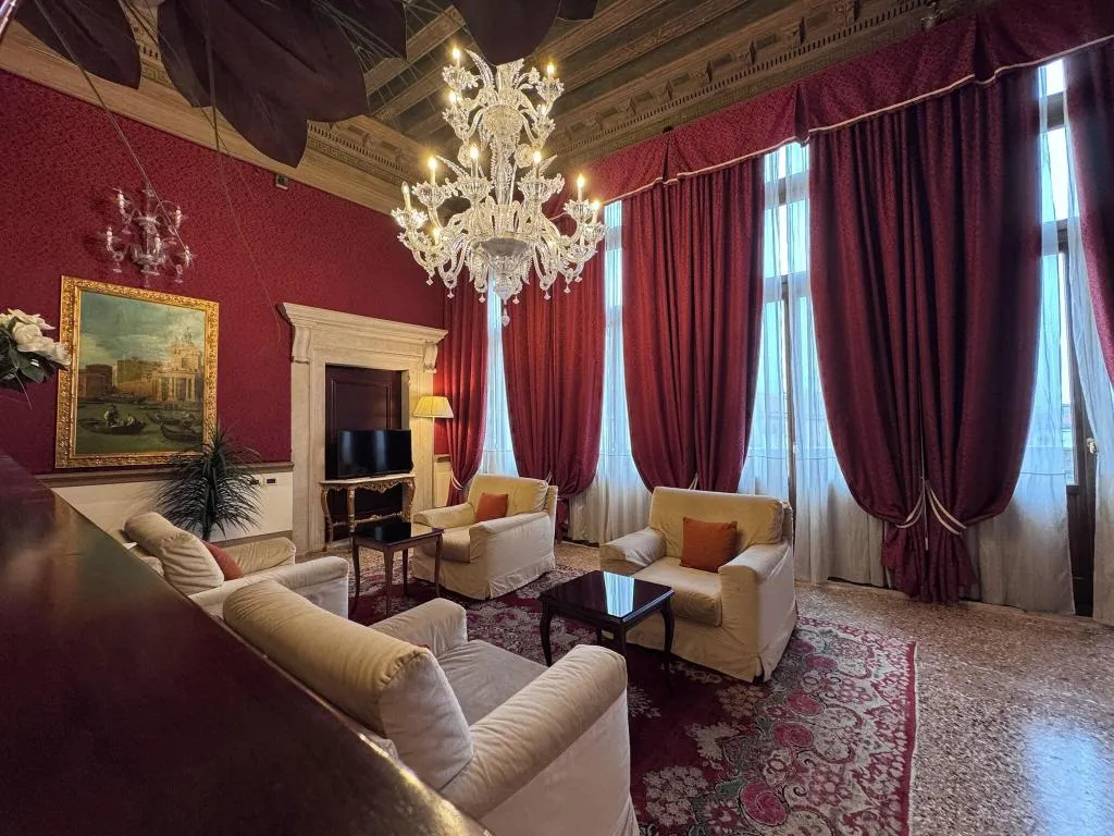 SUITE KING SIZE BED Room, Ruzzini Palace, Venice