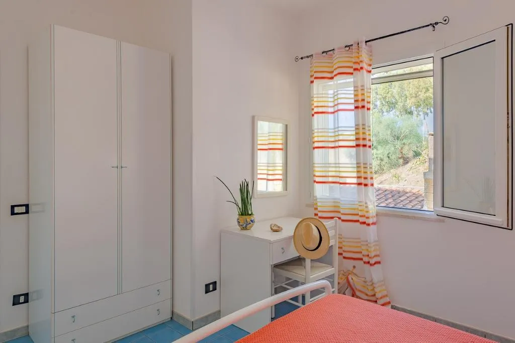 APARTMENT TWO BEDROOMS Room, Lumia Case Vacanze, Catania