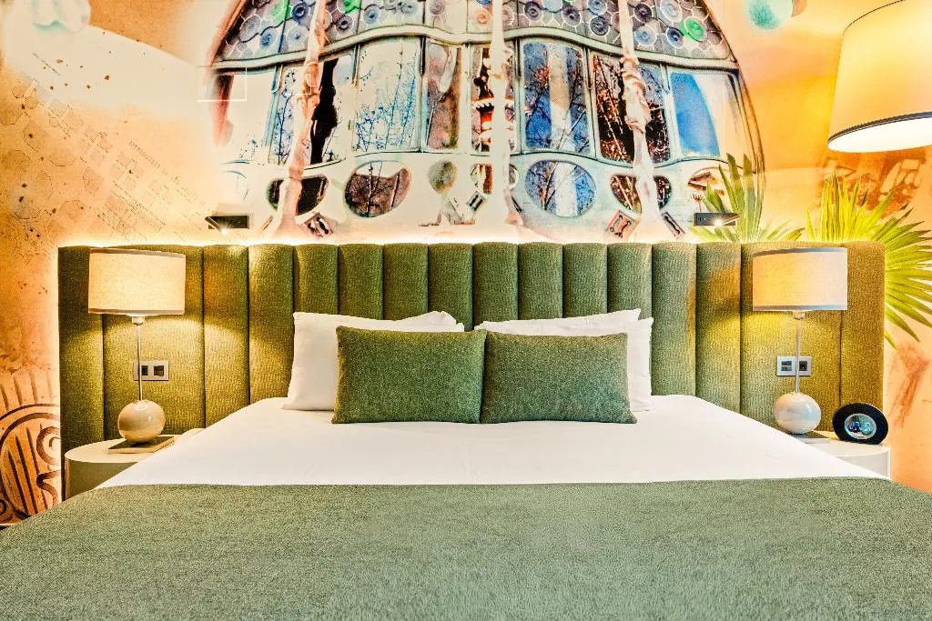 DOUBLE PREMIUM Room, Hotel Indigo Barcelona Plaza Catalunya, Barcelona