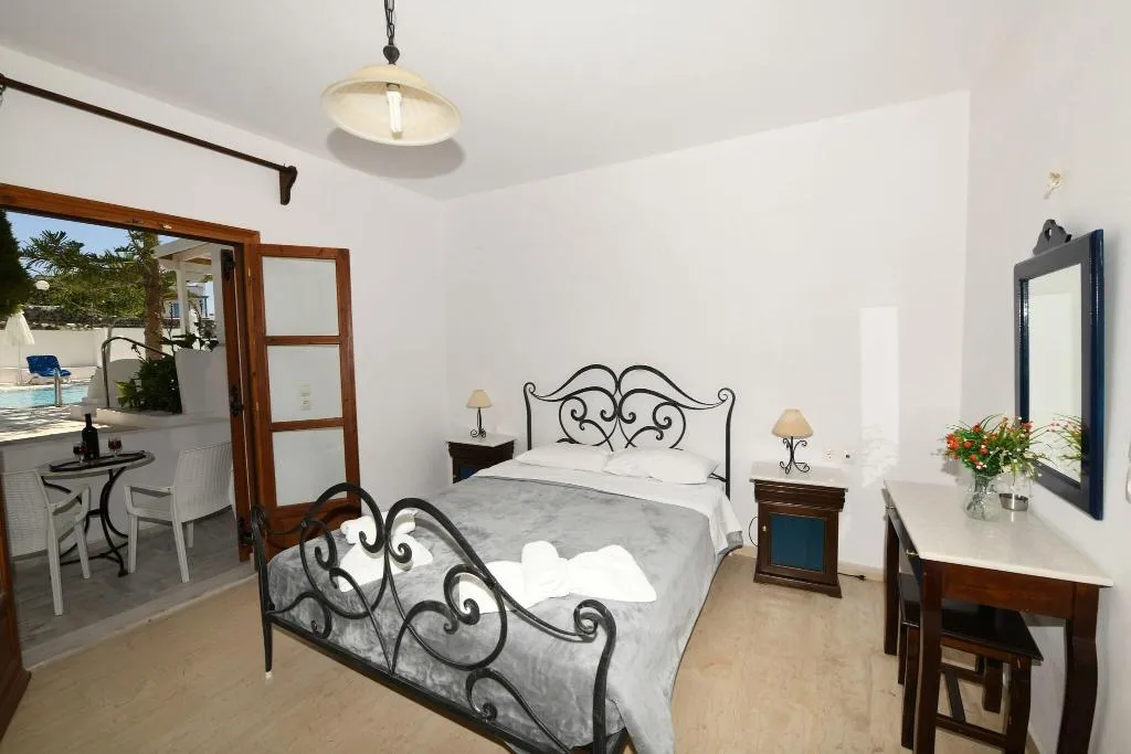 STUDIO DELUXE Room, Sunflower ApartHotel, Santorini