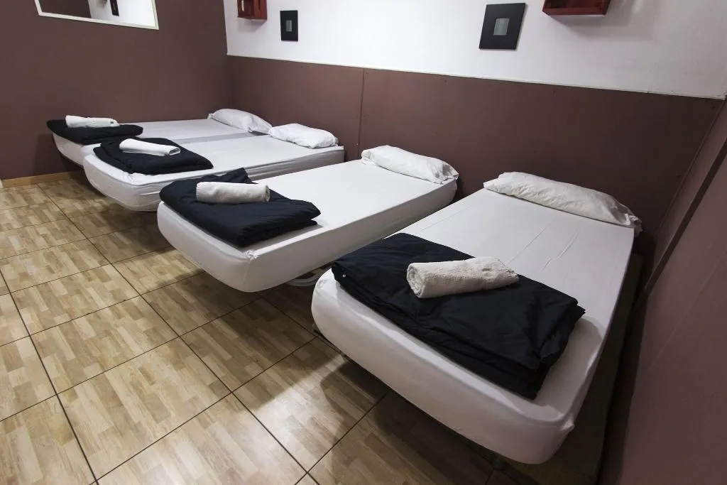 QUADRUPLE COMFORT Room, Break N Bed Hostel, Barcelona