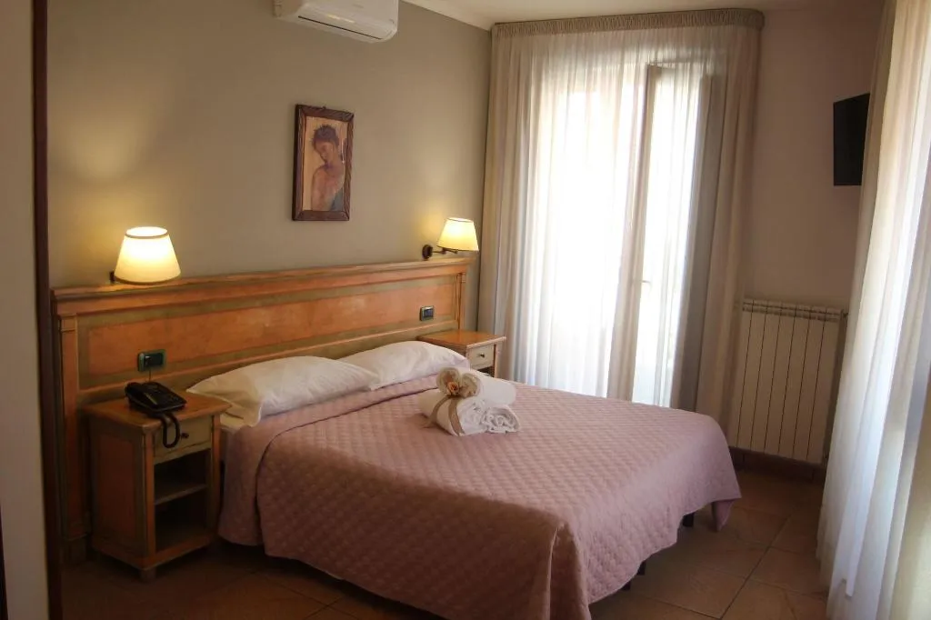 Room, Hotel Santa Caterina, Naples
