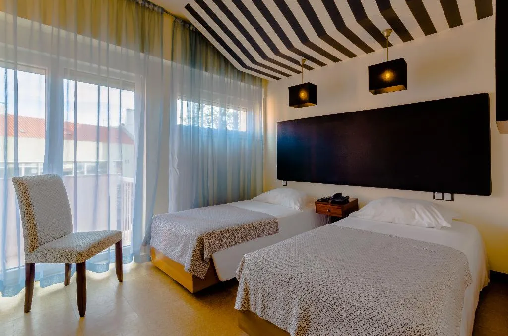Double or Twin STANDARD Room, Hotel Príncipe Real, Lisbon
