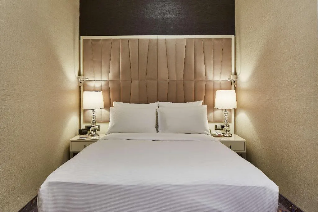 SUITE STANDARD Room, DoubleTree By Hilton Izmir Alsancak, Izmir