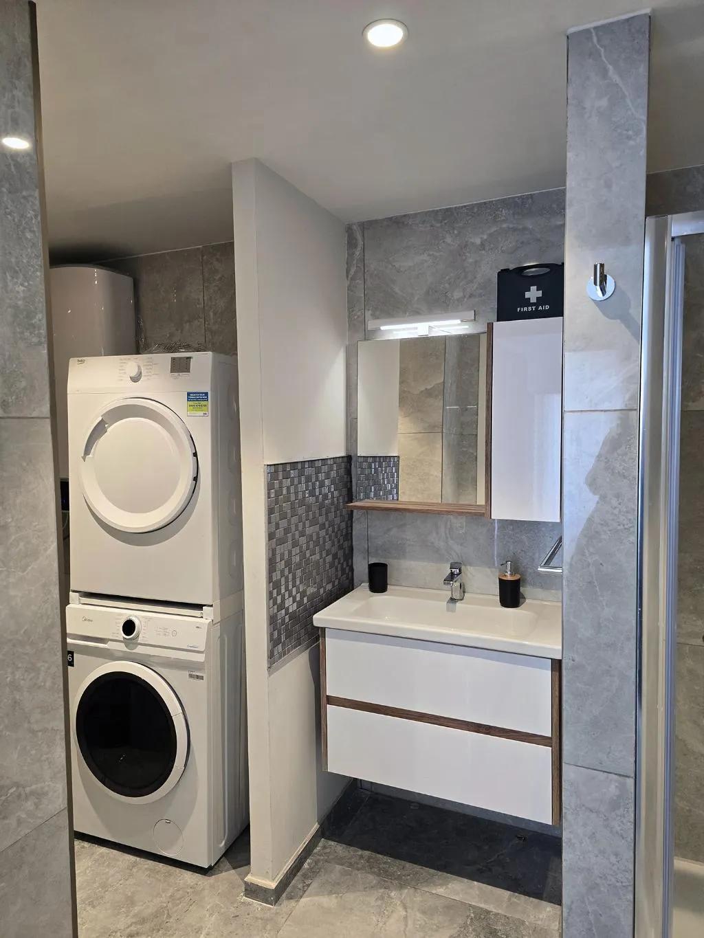 APARTMENT ONE BEDROOM ONE BATHROOM Room, Mercury Suites - Skydream Getaways, Malta