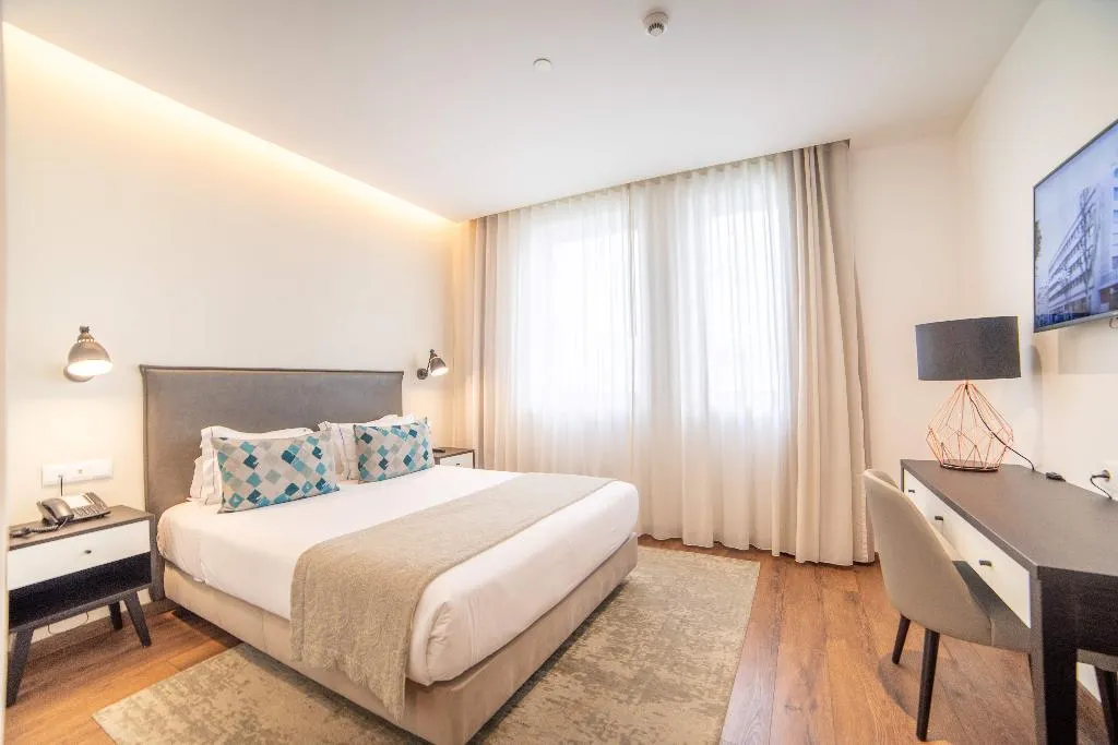 DOUBLE STANDARD Room, VIP Executive Picoas, Lisbon