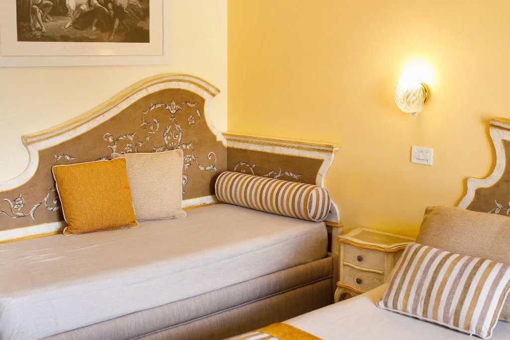 Double or Twin WITH BALCONY Room, Zi' Teresa, Naples