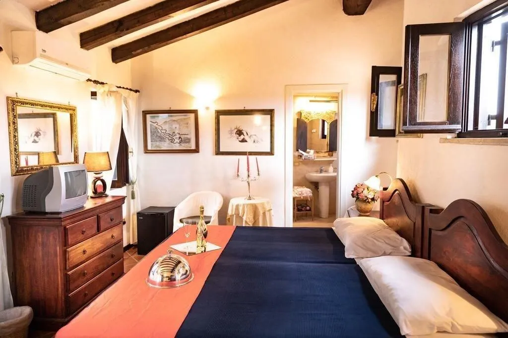 Room, Parco Delle Nazioni, Rome