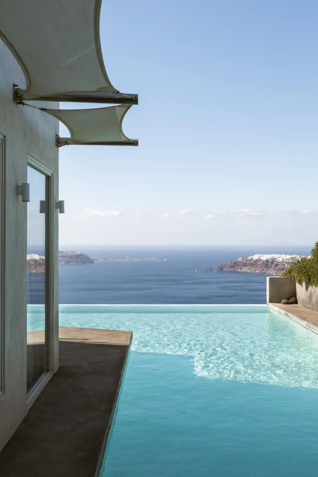 SUITE WITH PRIVATE POOL Room, West East Suites, Santorini